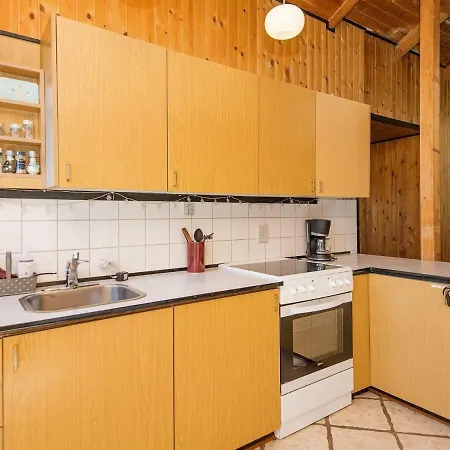 4 Person Holiday In L Kken بيت للعطل